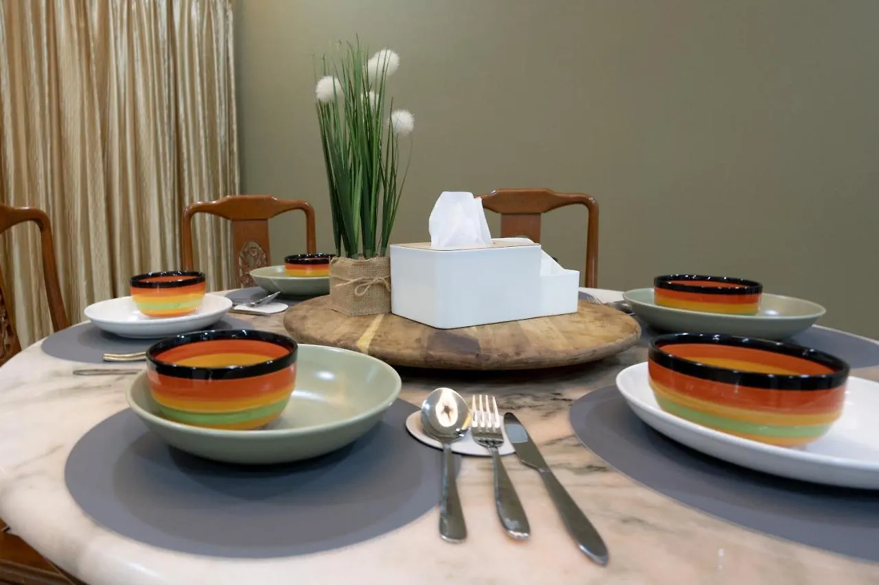 Spacious 5-Bedroom Holiday Home: Family Gatherings & BBQ Paradise Kuala Lumpur