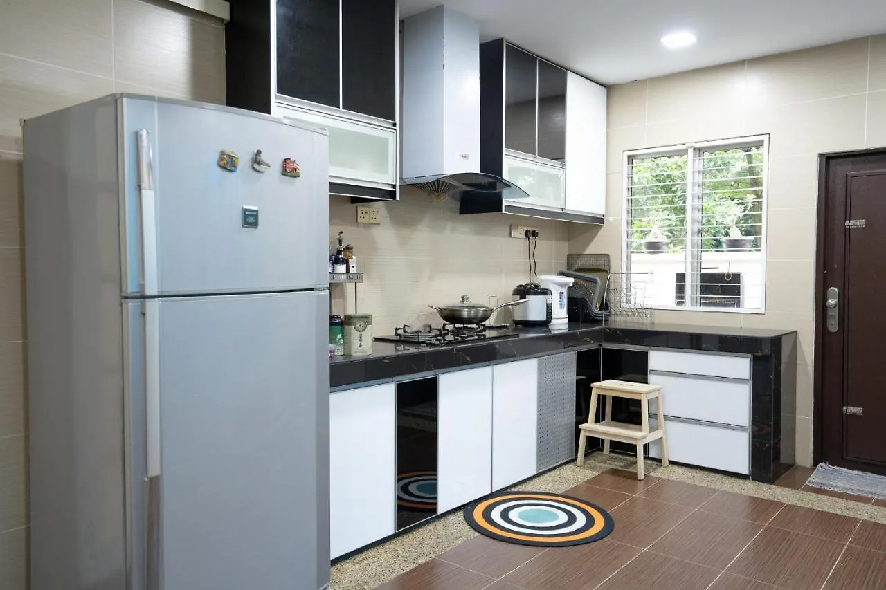 Spacious 5-Bedroom Holiday Home: Family Gatherings & BBQ Paradise Kuala Lumpur Malaysia