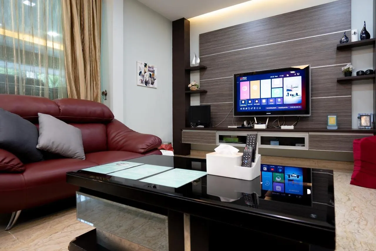 Spacious 5 Bedroom Holiday Home Perfect For Gatherings Bbqs Rumah Holiday Big 5Br House For 20 Guests - Ideal For Family Celebrations 宽敞整栋别墅 5 间大房间 20人 家庭聚会 生日派对 烧烤聚会 Kuala Lumpur