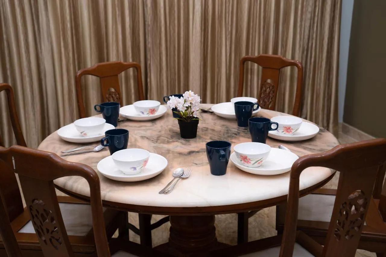 Spacious 5 Bedroom Holiday Home Perfect For Gatherings Bbqs Rumah Holiday Big 5Br House For 20 Guests - Ideal For Family Celebrations 宽敞整栋别墅 5 间大房间 20人 家庭聚会 生日派对 烧烤聚会 Kuala Lumpur