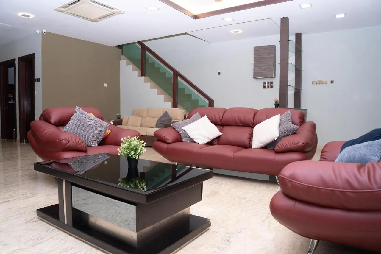 Spacious 5-Bedroom Holiday Home: Family Gatherings & BBQ Paradise Kuala Lumpur 0*,  Malaysia